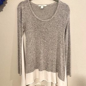 Long Sleeve Sweater/Blouse